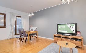 Warsaw Apartment Sarmacka
